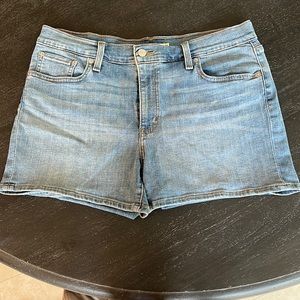 Levi's Mid Length Shorts